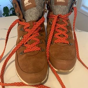 Sorel Kinetic Boots